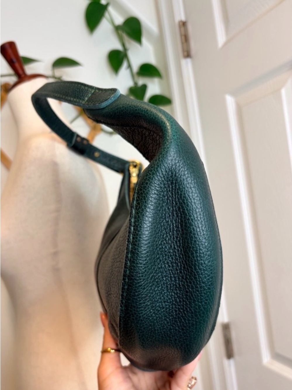 Classic OG Nora Shoulder Bag - Picture 3 of 5